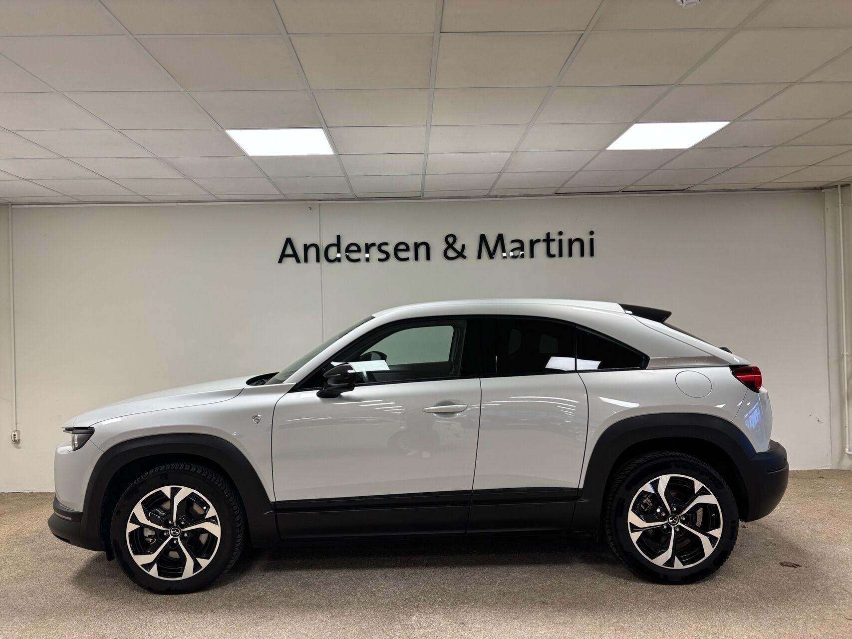 Mazda MX-30 0,8 e-Skyactiv R-EV  Plugin-hybrid Advance 170HK 5d Trinl. Gear