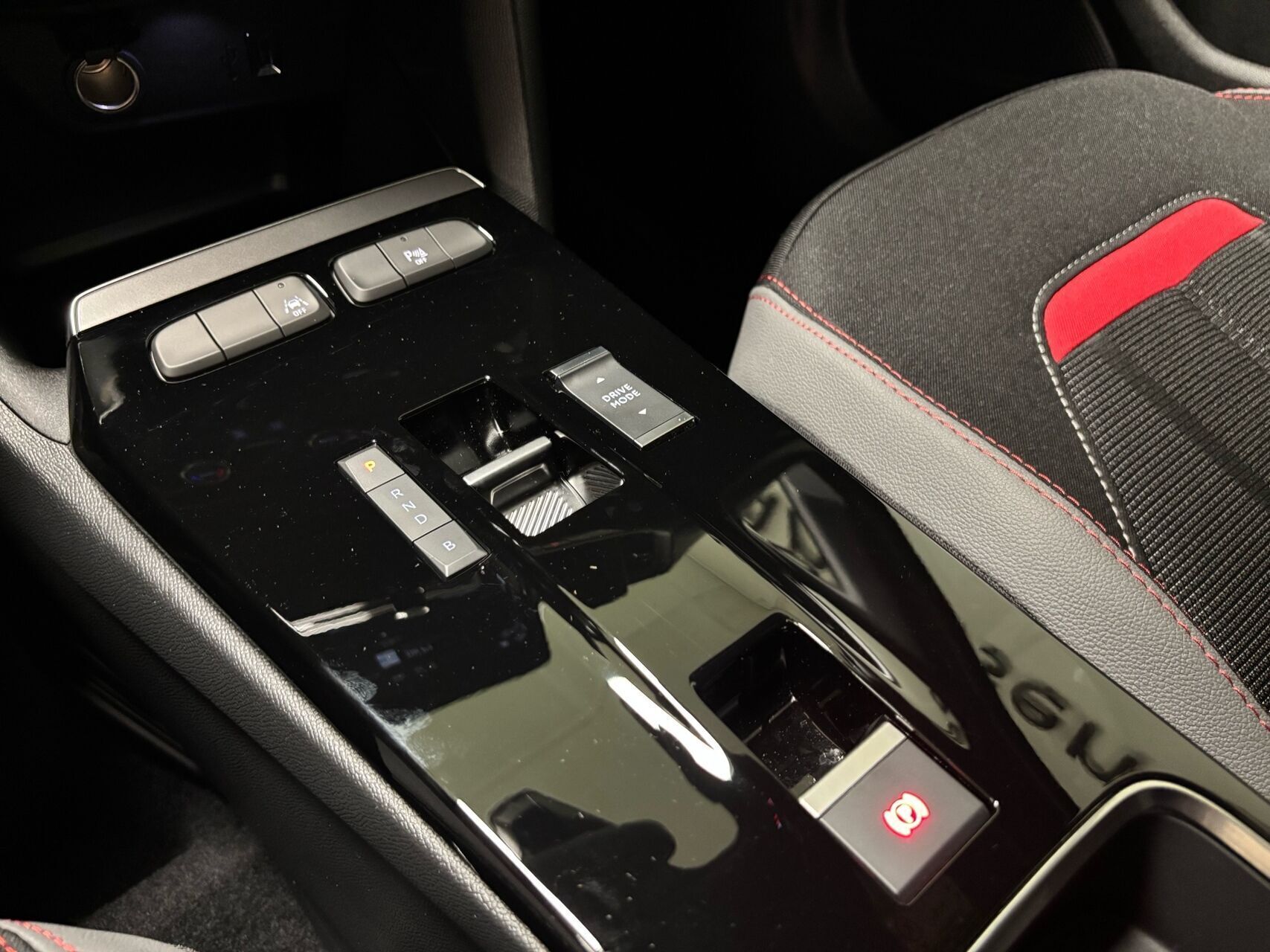 Grøn Opel Mokka-e fra 2023