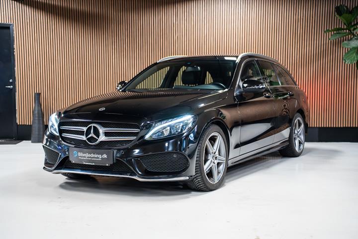 Sort Mercedes C220 d fra 2018 set udefra
