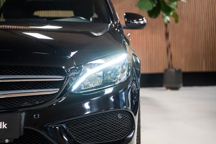 Sort Mercedes C220 d fra 2018