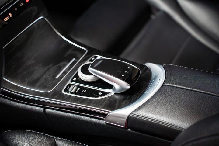 Sort Mercedes C220 d fra 2018