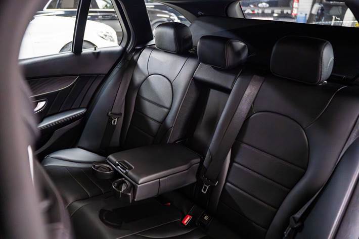 Sort Mercedes C220 d fra 2018