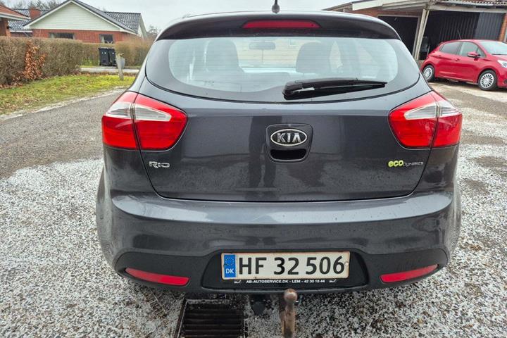 Grøn Kia Rio fra 2012