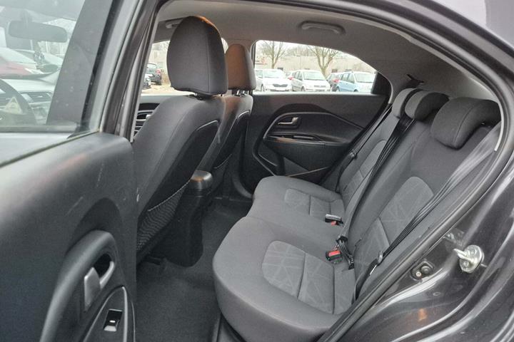 Grøn Kia Rio fra 2012