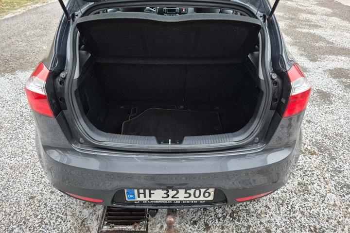 Grøn Kia Rio fra 2012