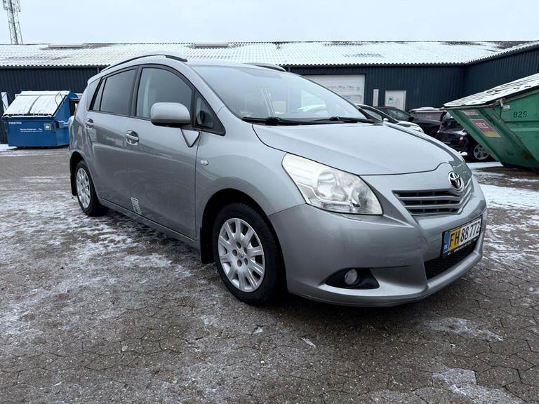 Toyota Sportsvan 2,0 D-4D T3