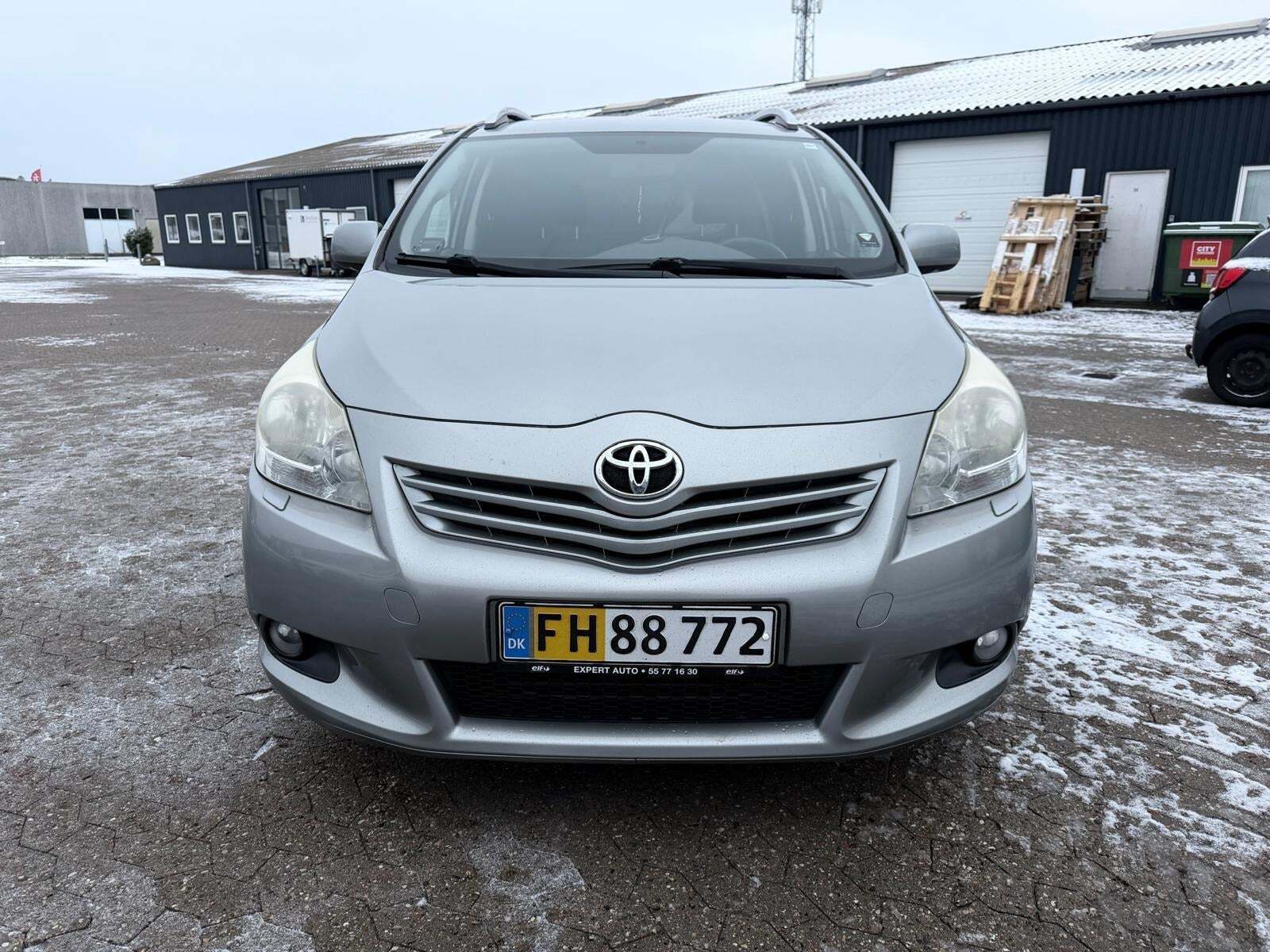 Toyota Sportsvan 2,0 D-4D T3