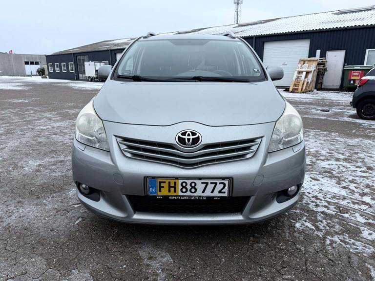 Toyota Sportsvan 2,0 D-4D T3