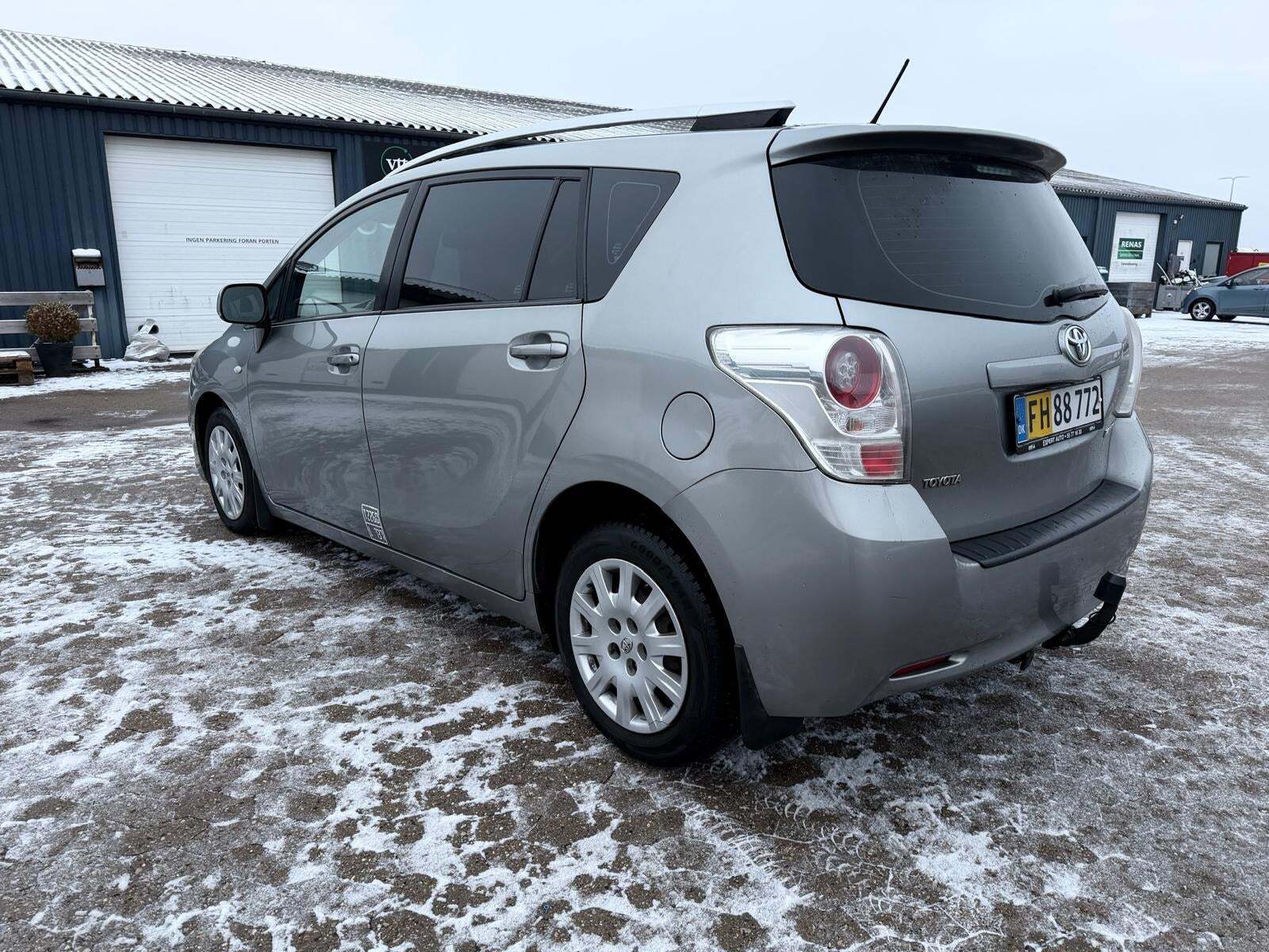 Toyota Sportsvan 2,0 D-4D T3