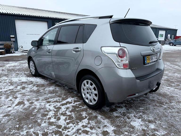 Toyota Sportsvan 2,0 D-4D T3