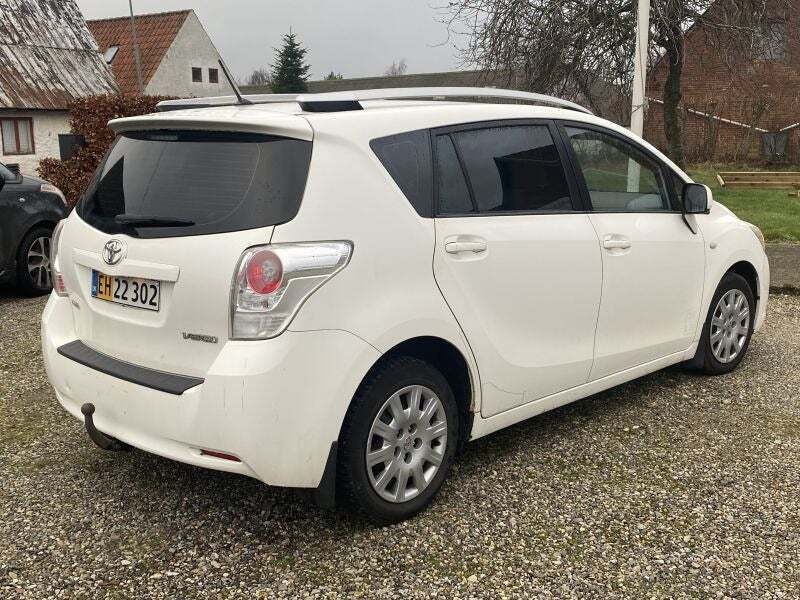 Toyota Sportsvan 2,0 D-4D T3