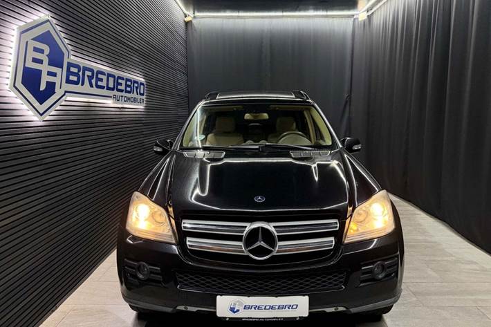 Sort Mercedes GL450 fra 2008