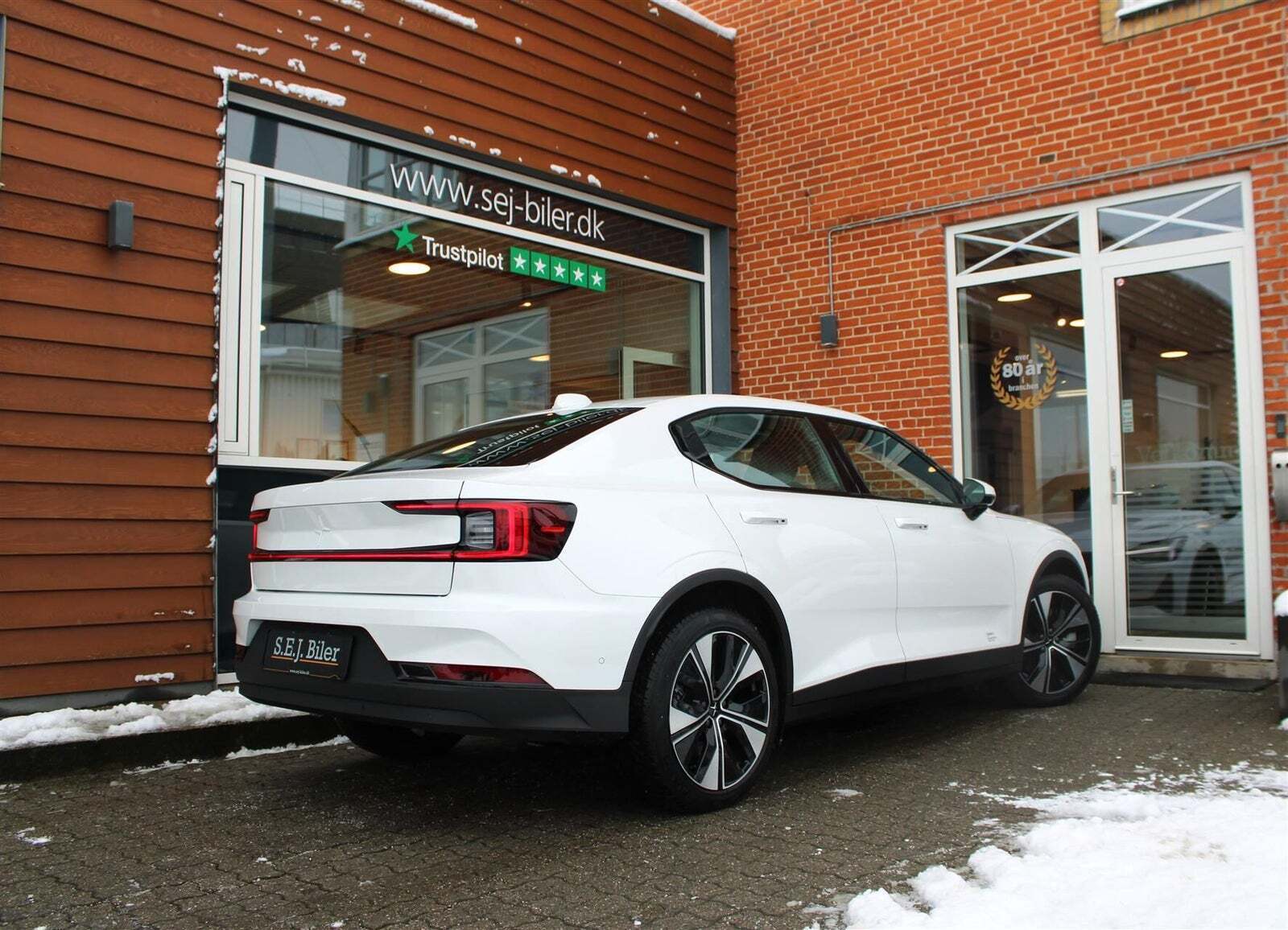 Hvid Polestar 2 fra 2023