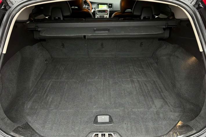 Sort Volvo V60 fra 2016