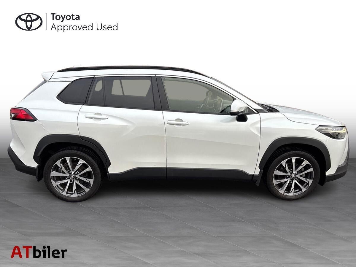 Toyota Corolla Cross 2,0 Hybrid Style Comfort E-CVT 197HK 5d Aut.