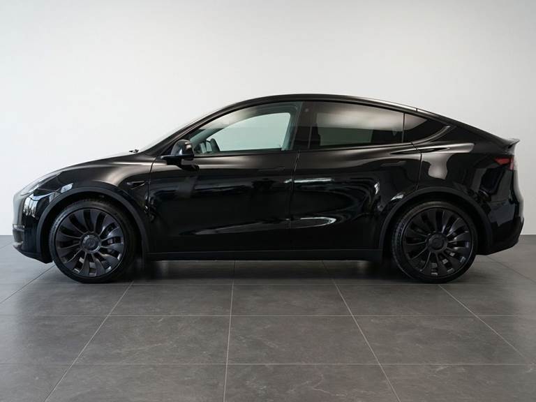 Tesla Model Y EL Performance AWD 534HK 5d Aut.