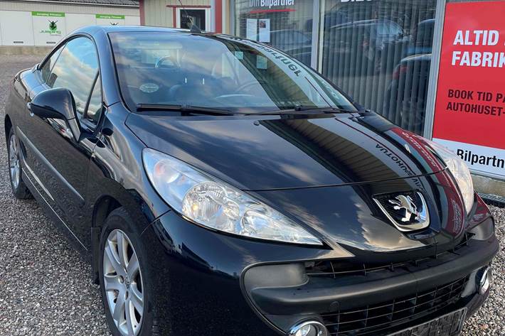 Sort Peugeot 207 fra 2007