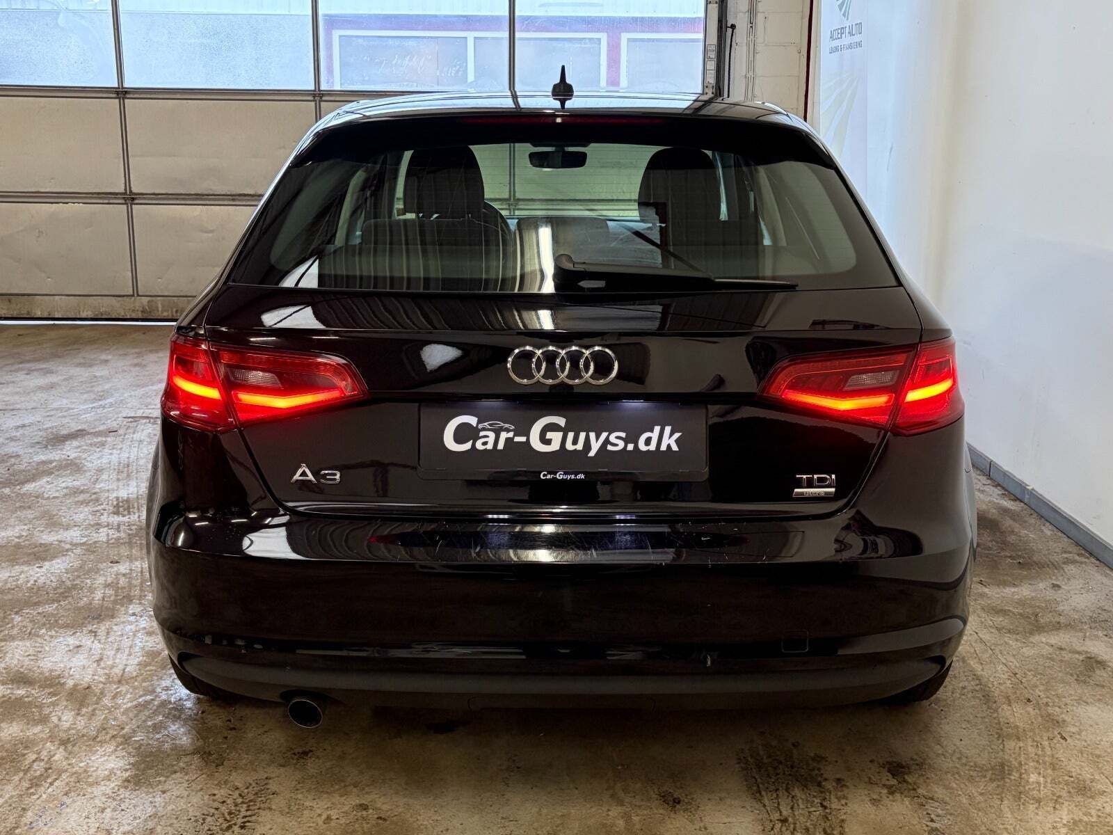 Audi A3 1,6 TDi 110 Ultra Attraction Sportback