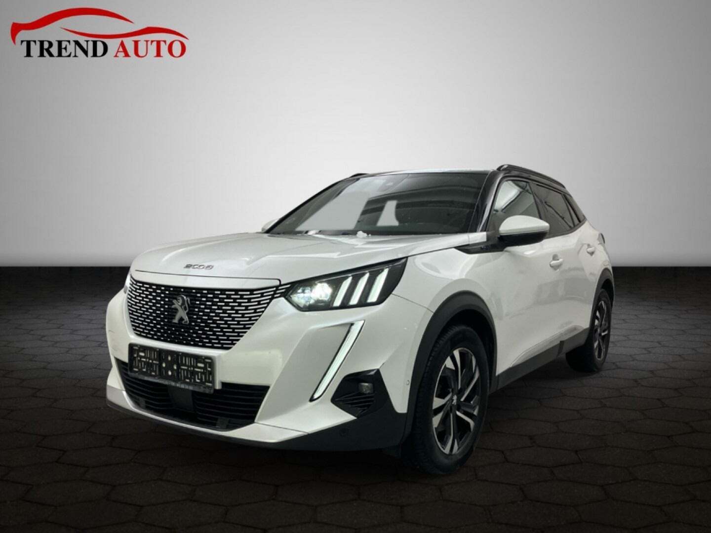 Hvid Peugeot e-2008 fra 2020