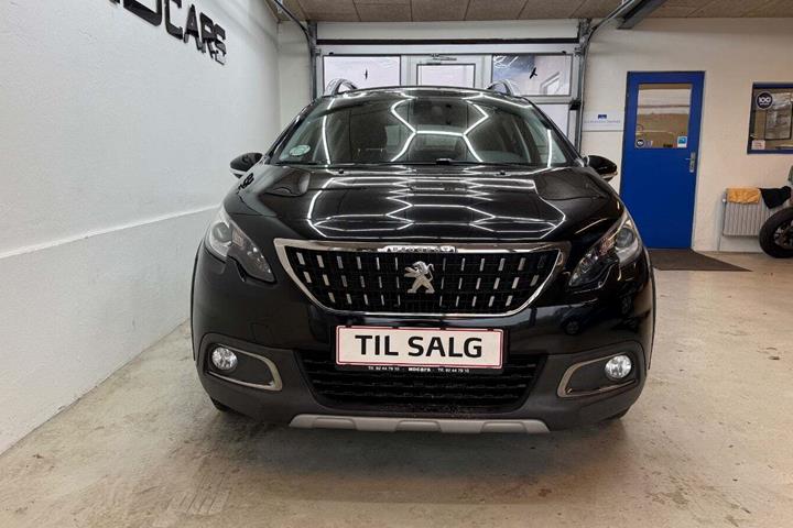 Sort Peugeot 2008 fra 2017