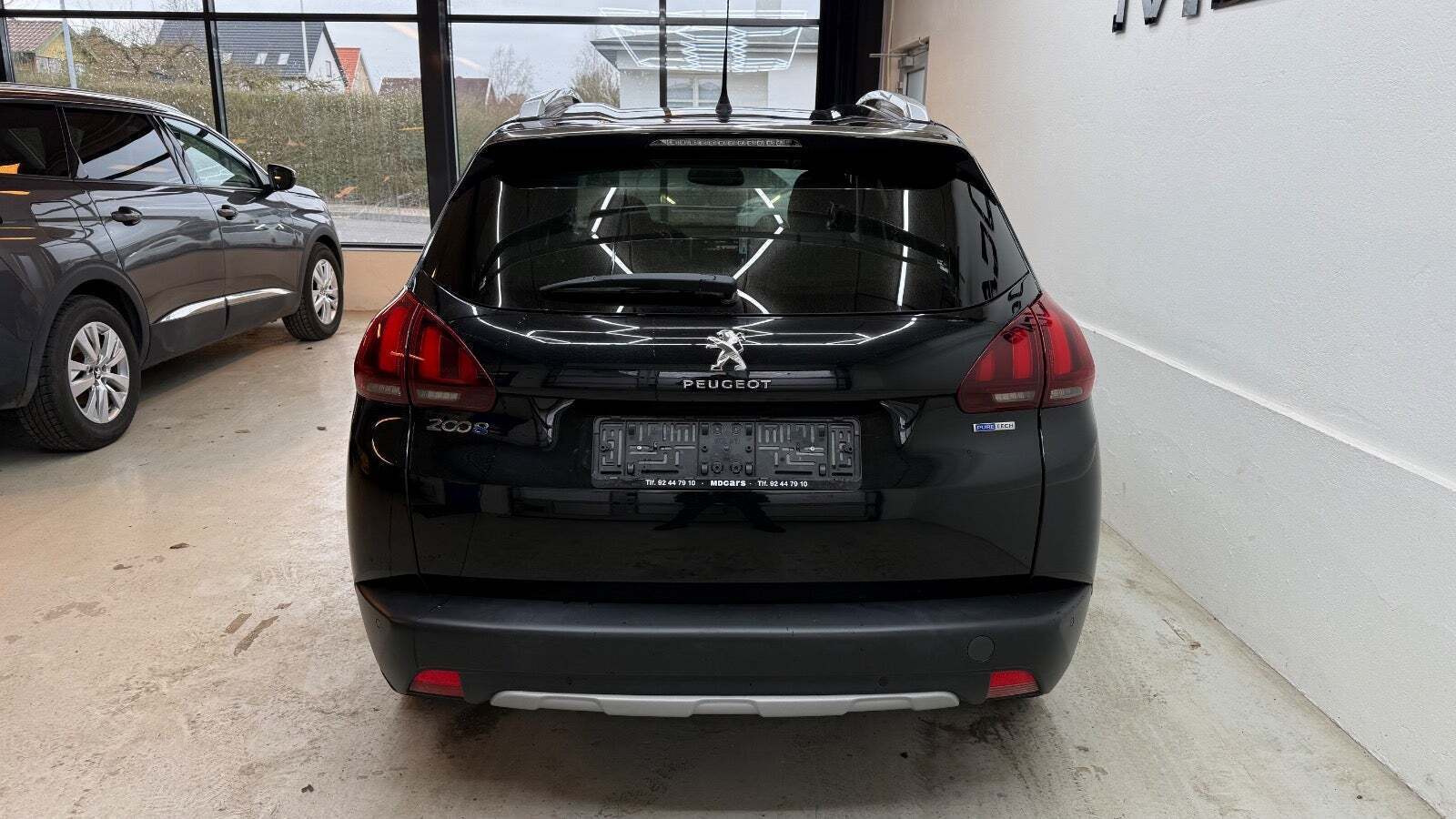 Sort Peugeot 2008 fra 2017