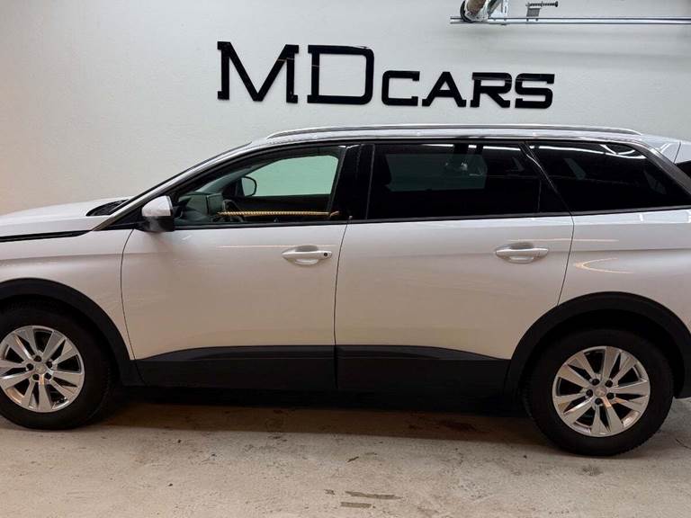 Peugeot 5008 1,2 e-THP 130 Allure 7prs