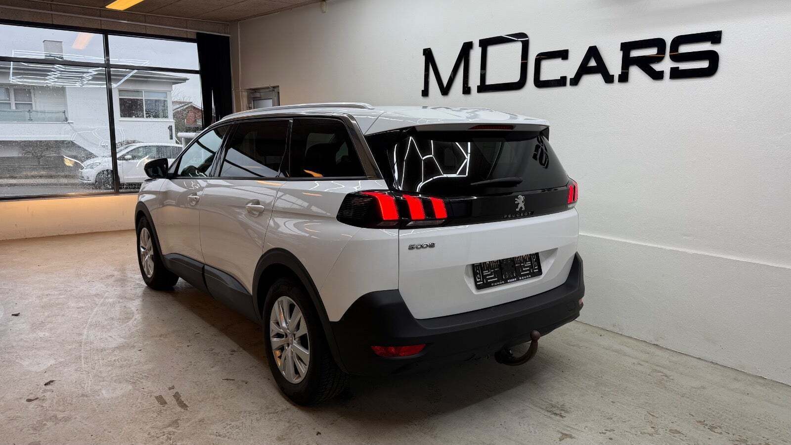 Peugeot 5008 1,2 e-THP 130 Allure 7prs