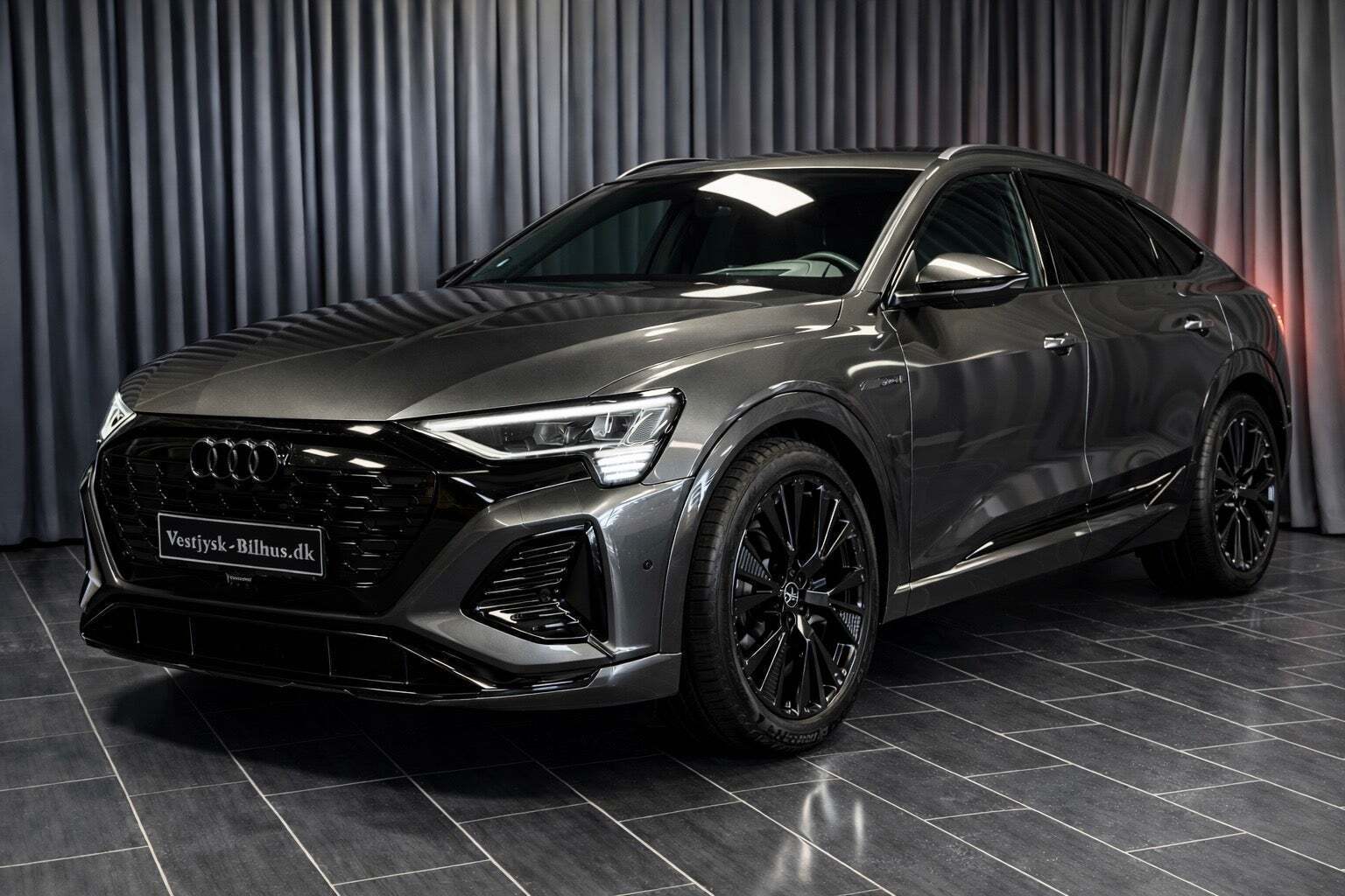 Audi Q8 e-tron 55 S-line Sportback quattro