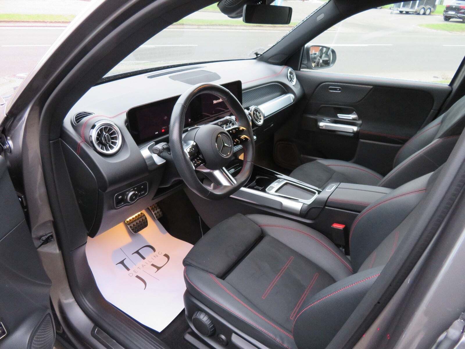 Mercedes EQB250+ AMG Edition Van