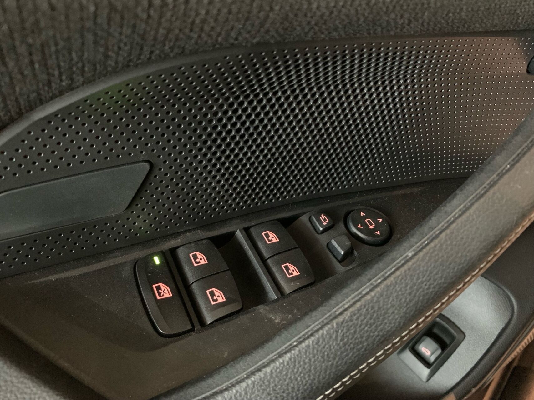 Blå BMW i4 fra 2023