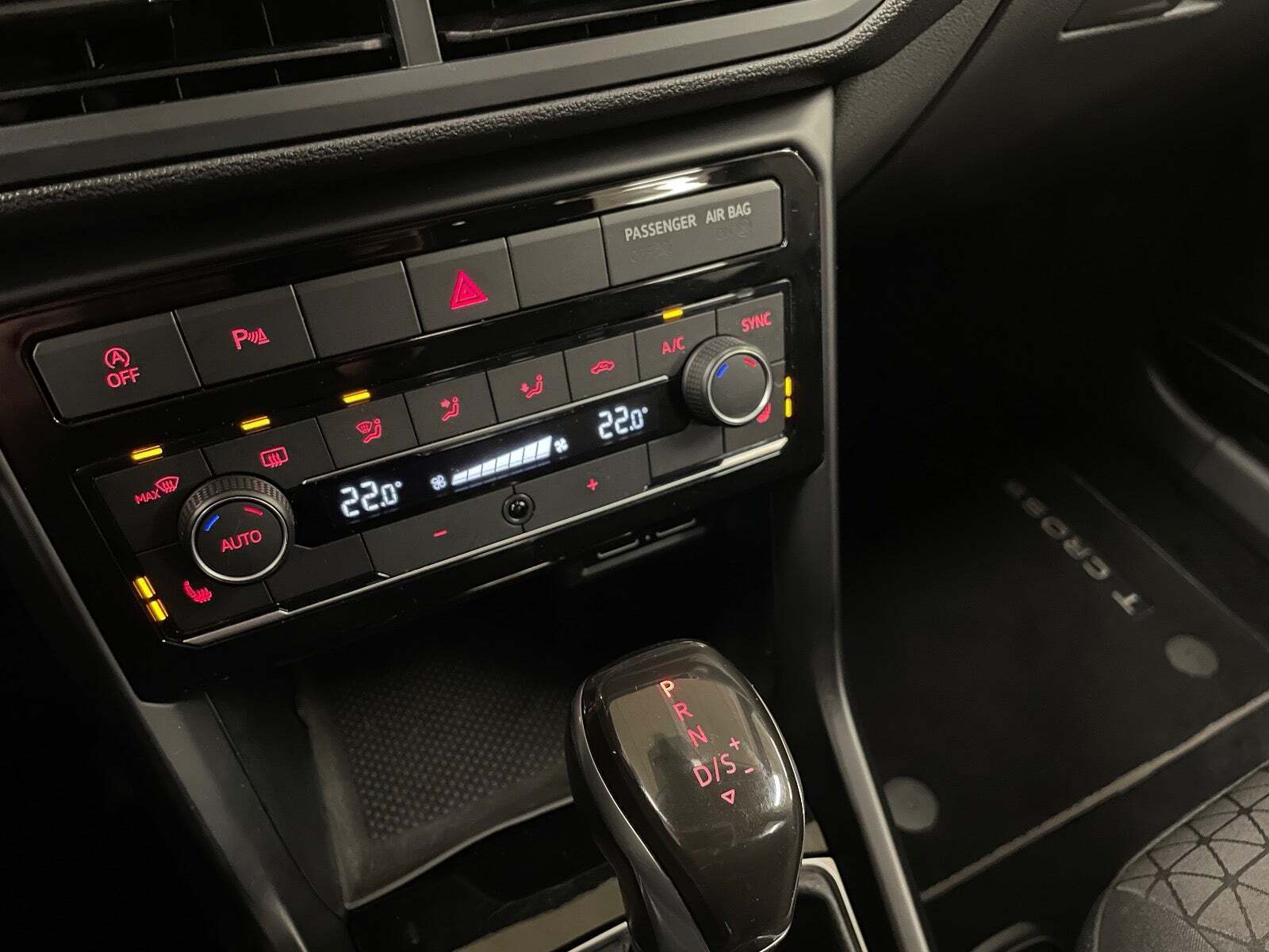 Sølv VW T-Cross fra 2019