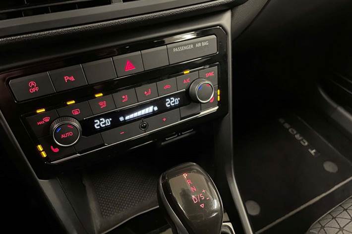 Sølv VW T-Cross fra 2019