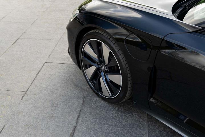 Sort Audi e-tron GT fra 2022