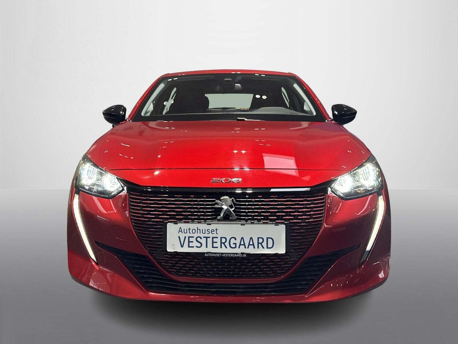 Rød Peugeot e-208 fra 2023
