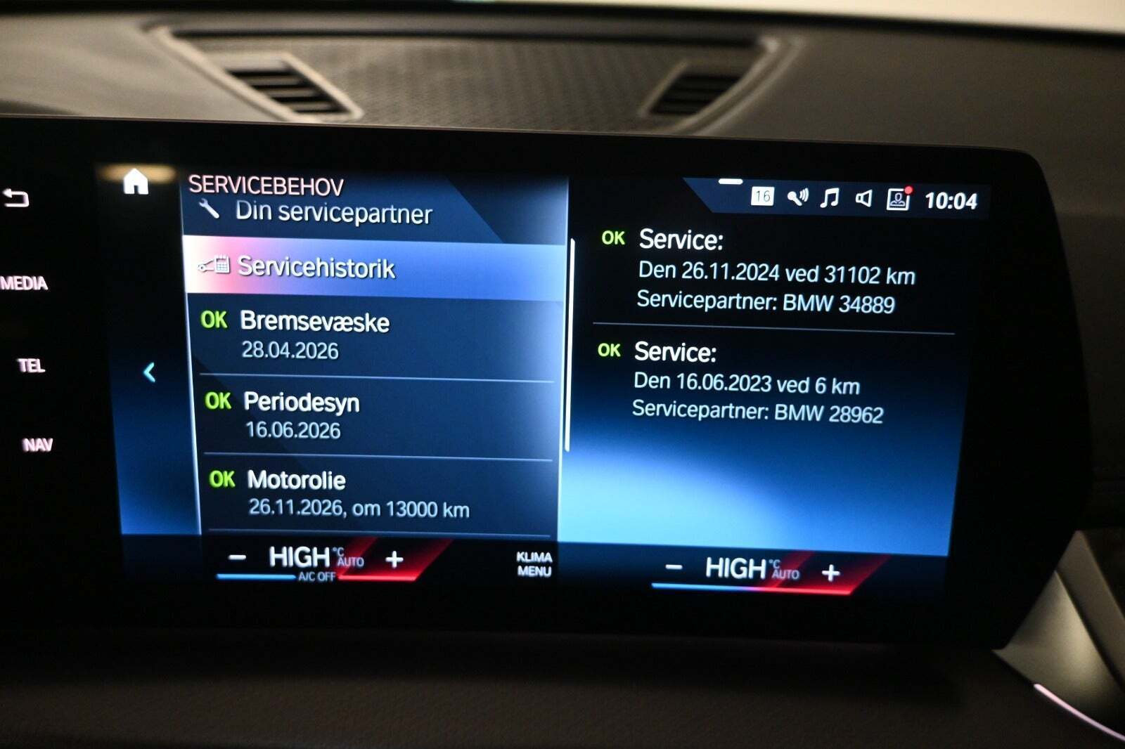 Blå BMW X1 fra 2023