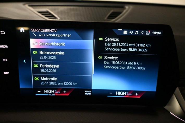 Blå BMW X1 fra 2023