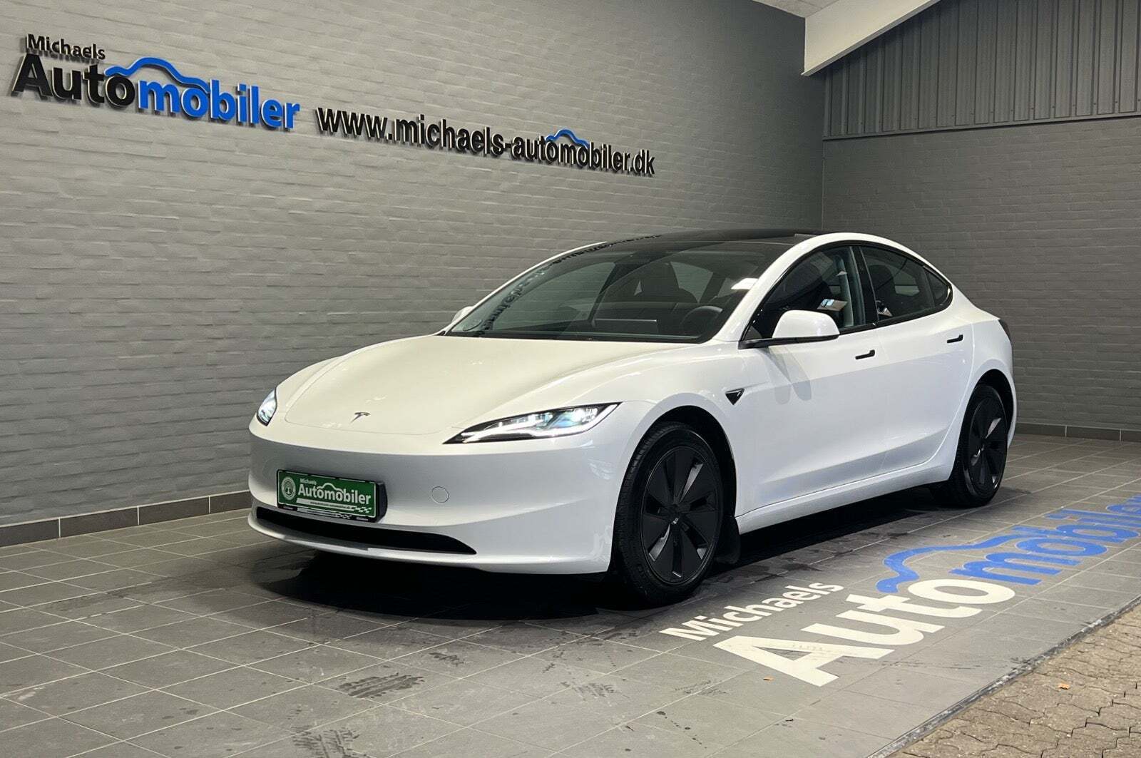 Tesla Model 3 Long Range AWD