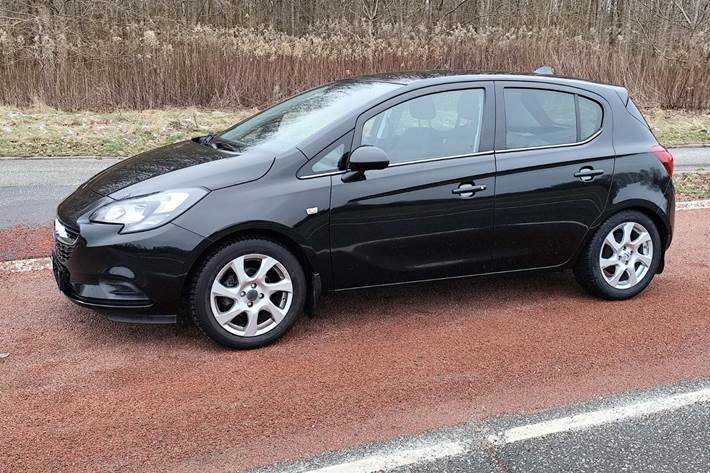 Sort Opel Corsa fra 2019 set udefra