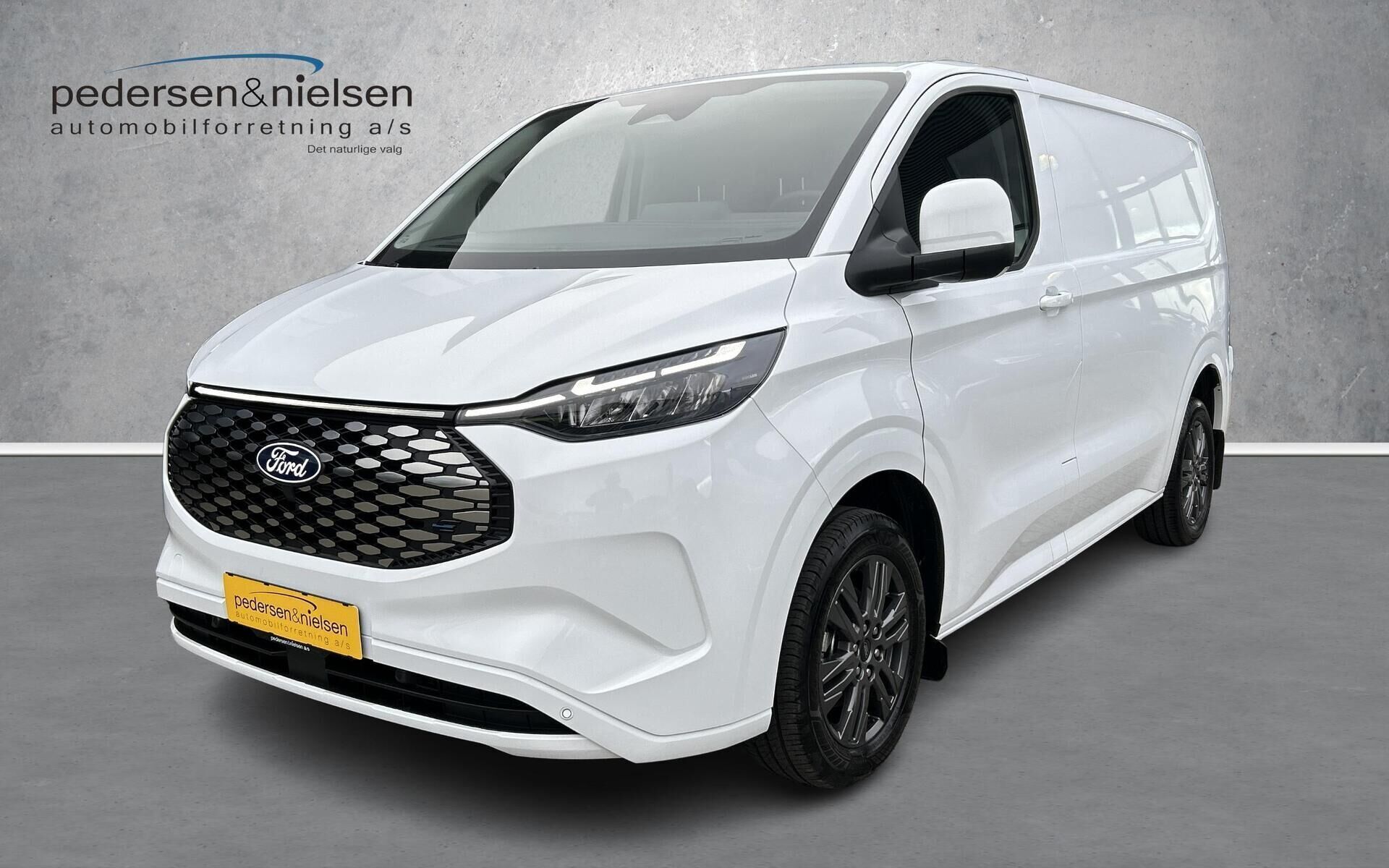 Ford E-Transit Custom 320 L1H1 EL Limited 218HK Van Aut.