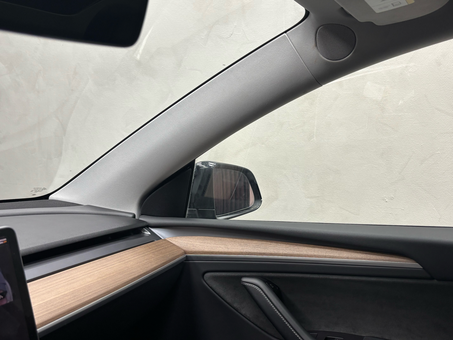 Sort Tesla Model Y fra 2022