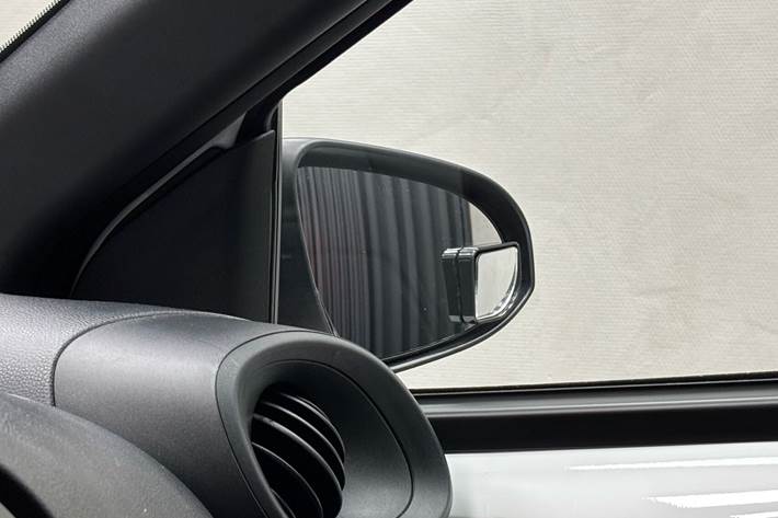 Hvid Toyota Aygo X fra 2024