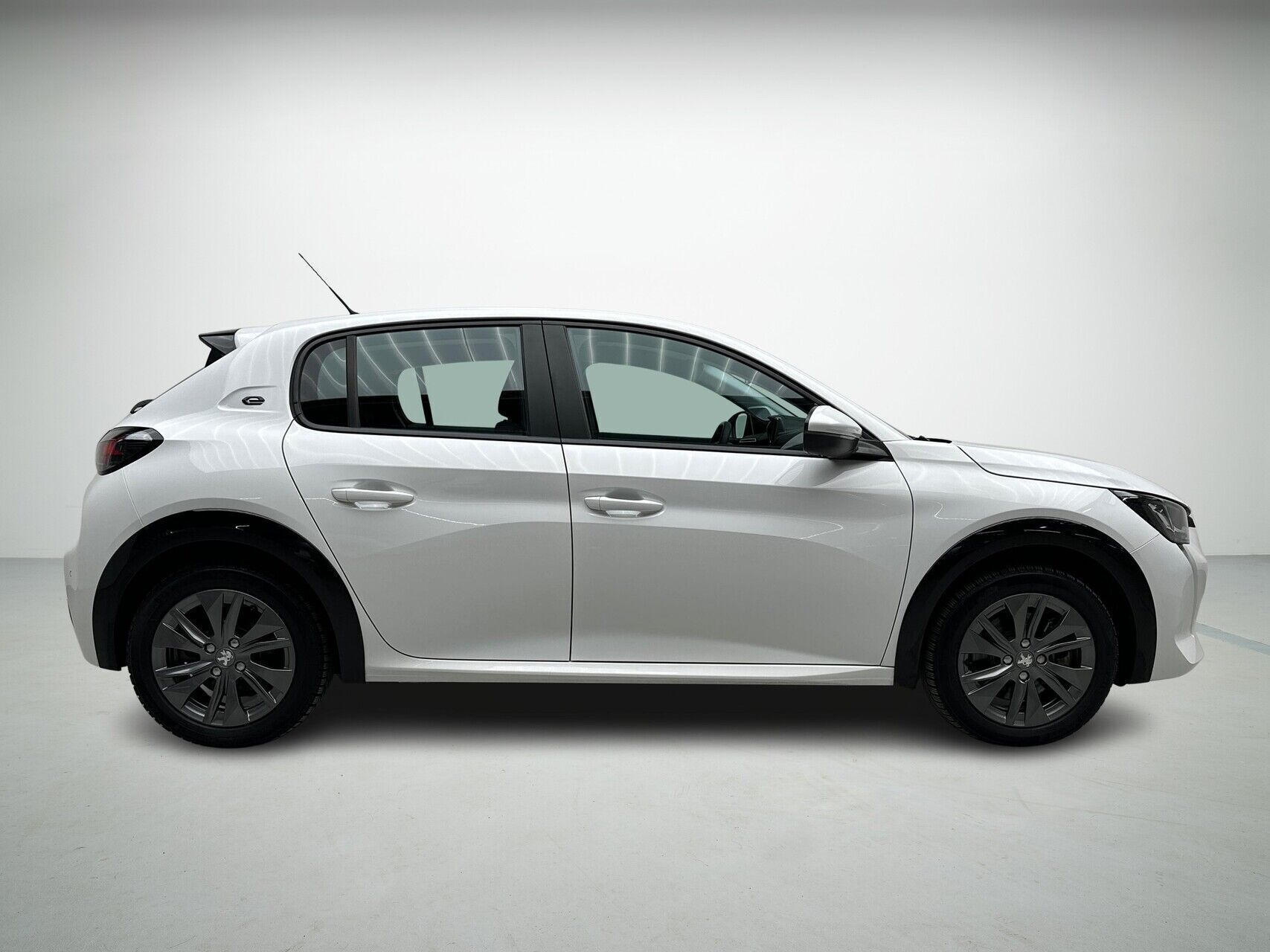 Peugeot e-208 EL Active 136HK 5d Aut.