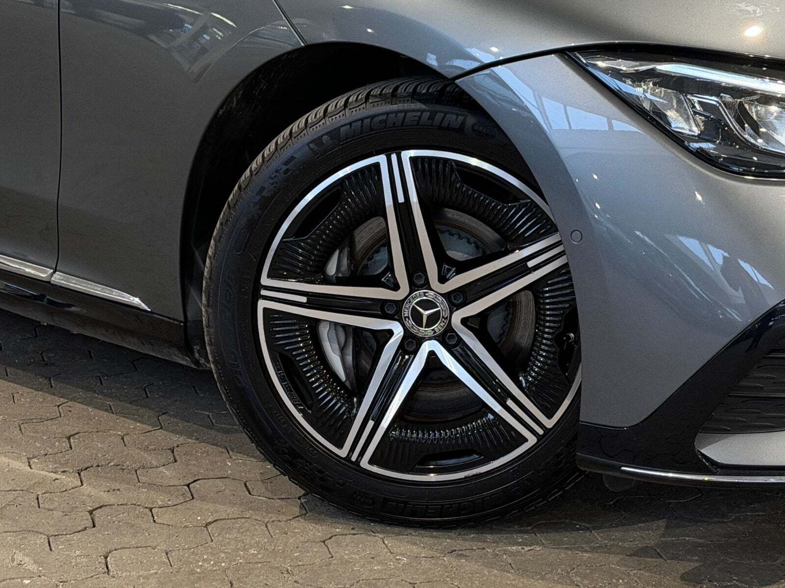 Mercedes EQE350+ AMG Line