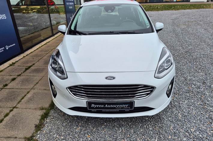 Hvid Ford Fiesta fra 2021