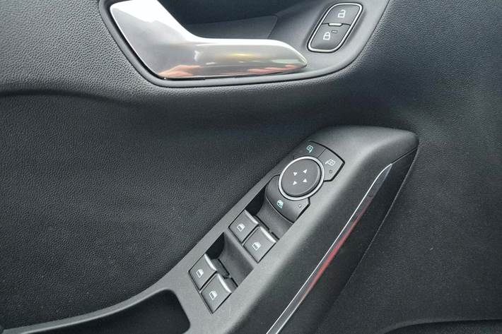 Hvid Ford Fiesta fra 2021