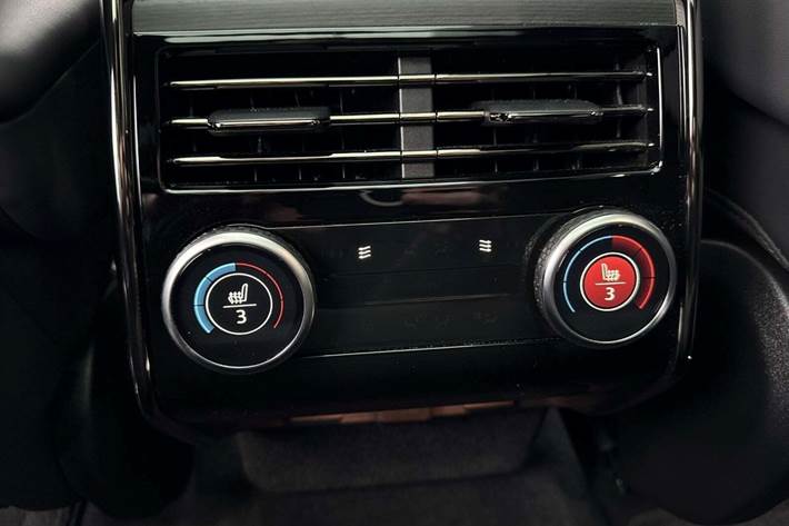 Sort Land Rover Range Rover sport fra 2025