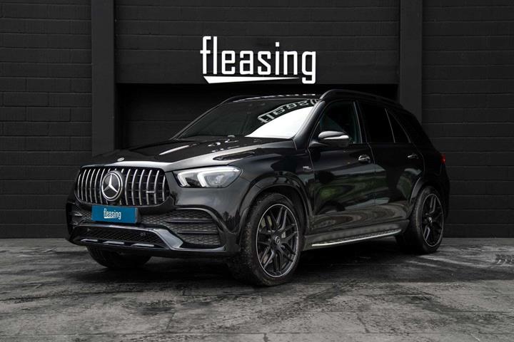 Sort Mercedes GLE53 fra 2021 set udefra