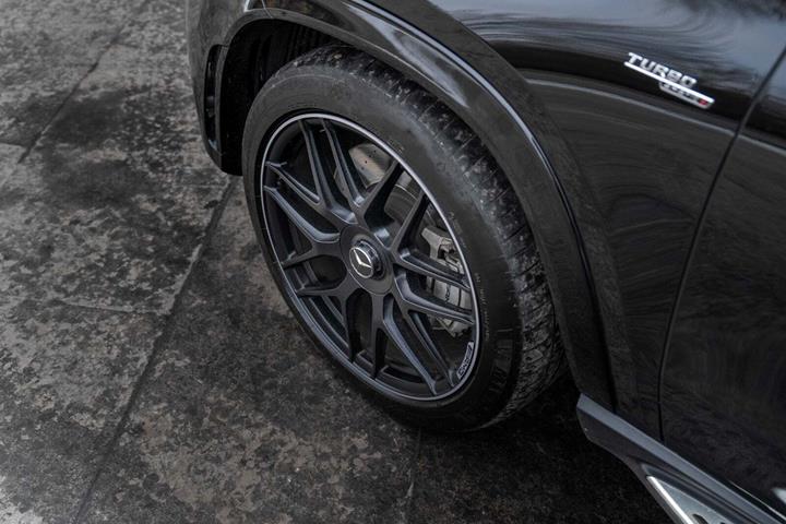Sort Mercedes GLE53 fra 2021