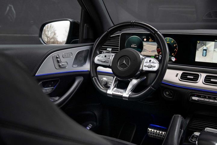 Sort Mercedes GLE53 fra 2021