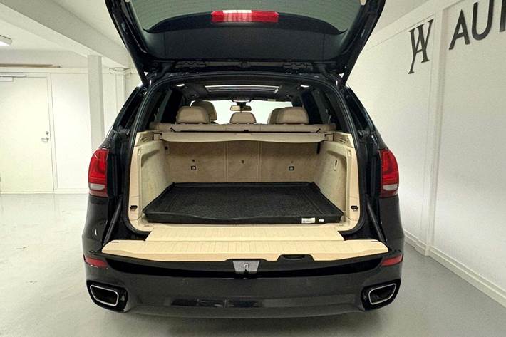 Sort BMW X5 fra 2017